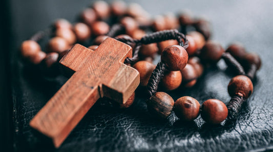 How to Celebrate the Holy Month of the Rosary-Catholically