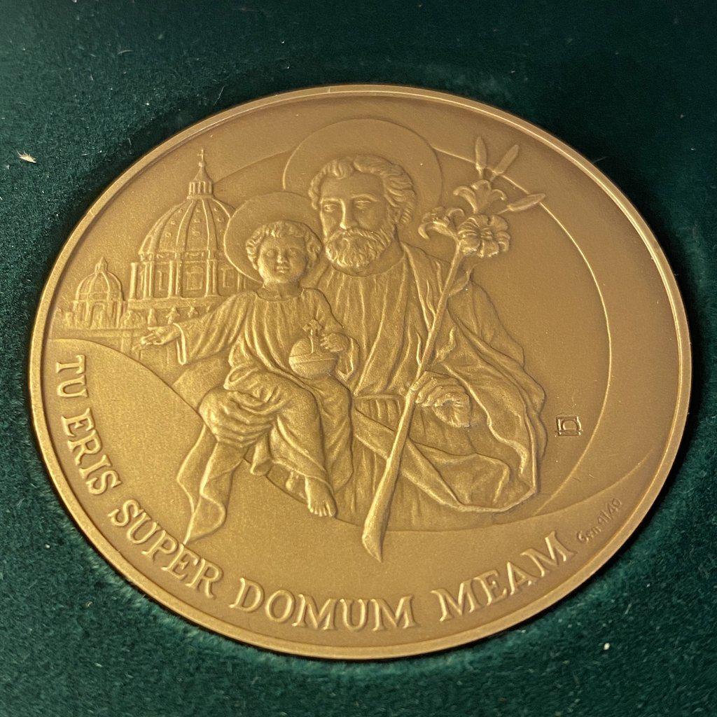 Bronze Annual Papal Medal - Year 8 - 2020 Pope Francis Pontificate Mint-Catholically